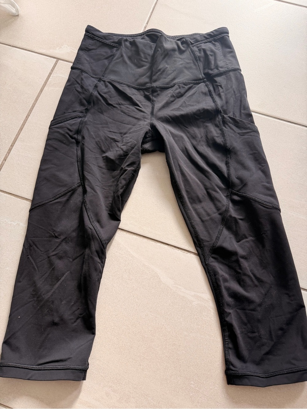 Lulelemon atletlic black zise 4